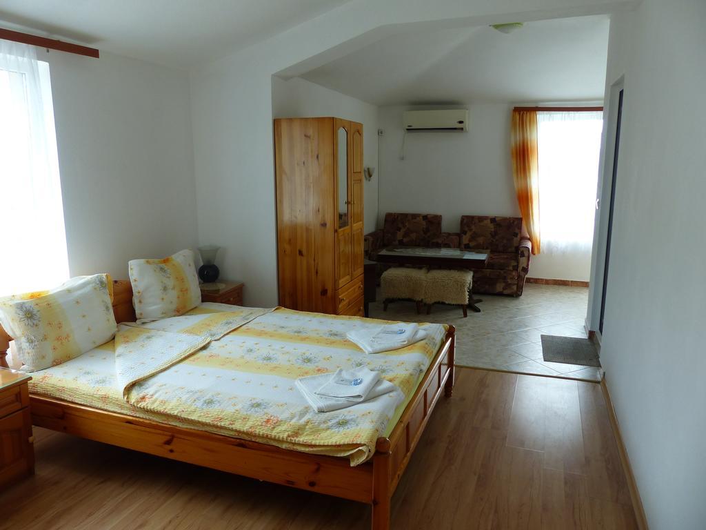Sunhouse Rooms Tsarevo Exterior photo